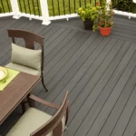 Terrasse en matériau composite Fiberon Sanctuary Earl Grey avec des stries gris clair